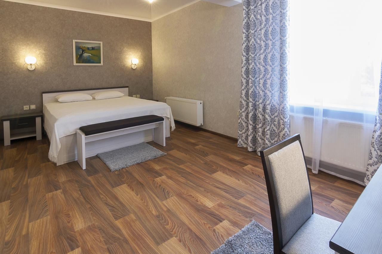 Centralny Hotel Krivoi Rog Exterior foto